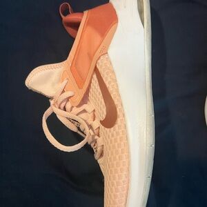 Nike Women's Coral Athletic Shoes